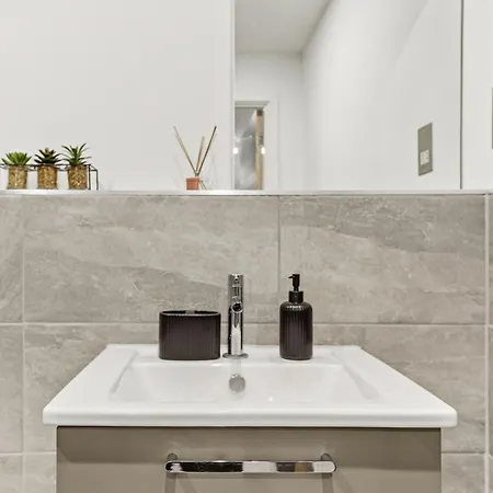 Lägenhet Cosy - Sleeps 4 - Prime Location