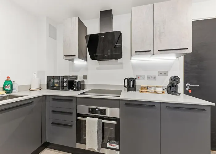 Cosy - Sleeps 4 - Prime Location *