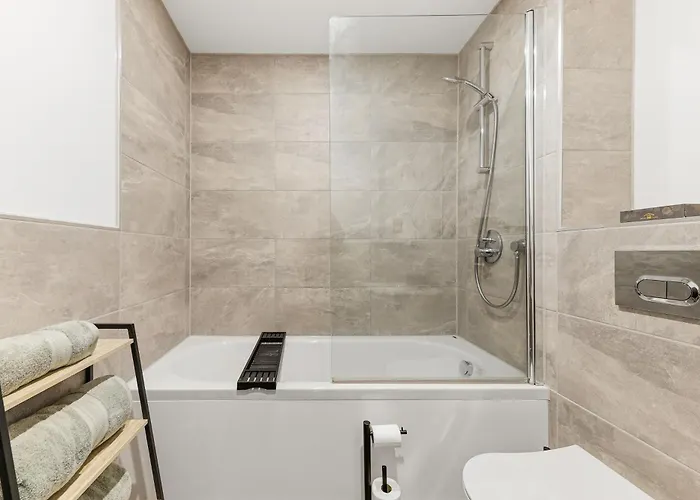 Cosy - Sleeps 4 - Prime Location Lägenhet