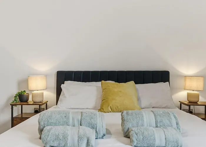 Apartment Cosy - Sleeps 4 - Prime Location